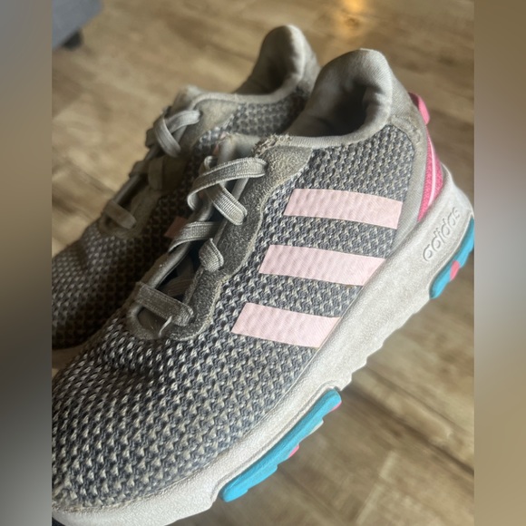 Adidas toddler girl shoes - Picture 1 of 8